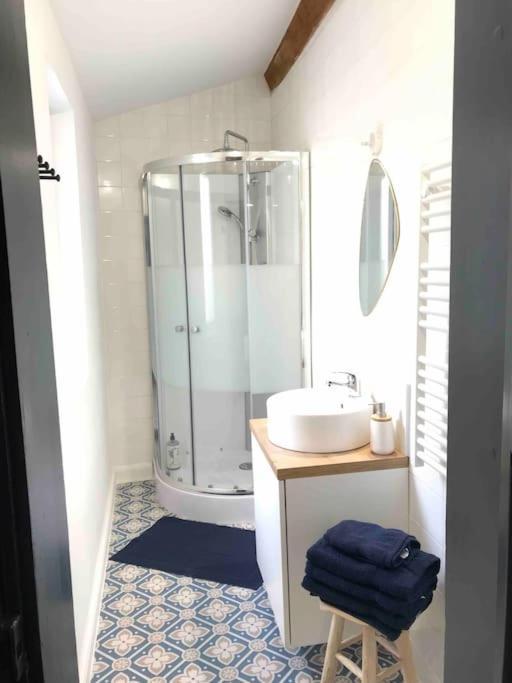 Grand Appartement En Maison De Ville Valréas Exteriör bild