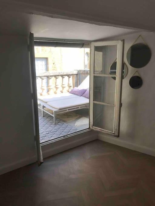 Grand Appartement En Maison De Ville Valréas Exteriör bild
